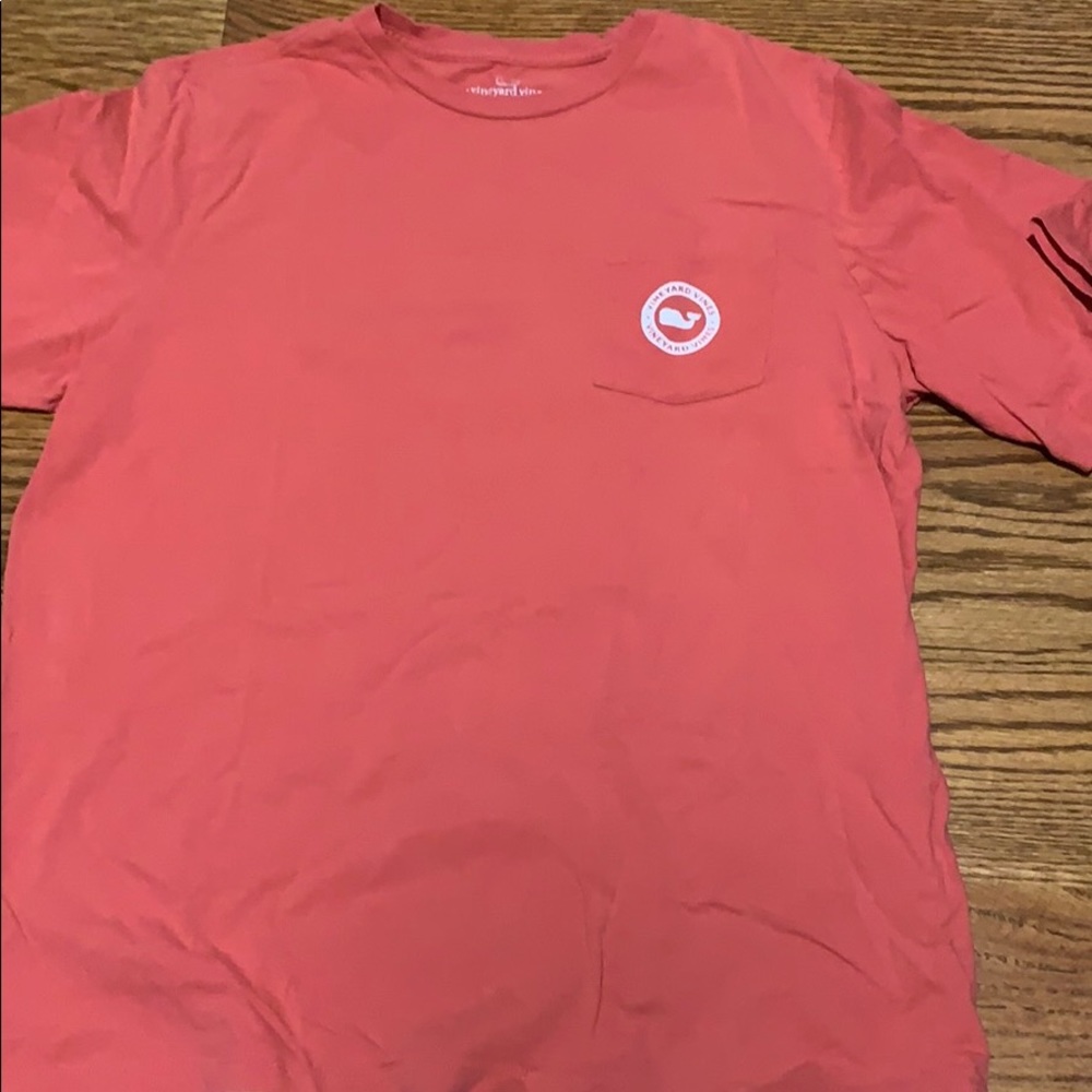 Vineyard vines t-shirt